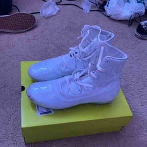 UA highlight MC |White |used | great box condition